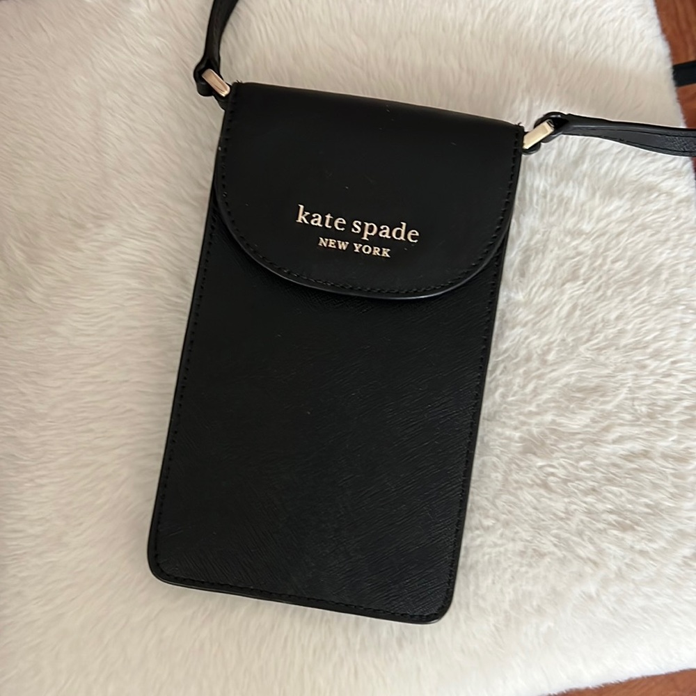 NS FLAP PHONE CROSSBODY CAMERON BLACK NORTH SOUTH